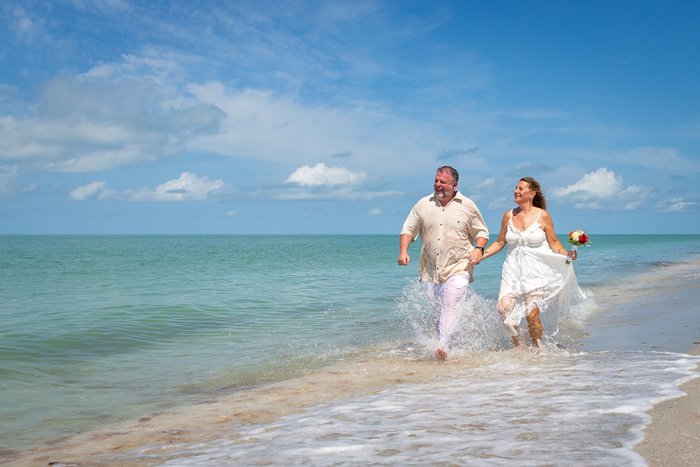 Sunset weddings are overrated Fun daytime wedding
